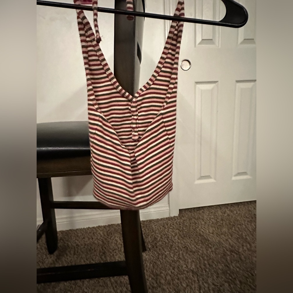 Top - Picture 2 of 2